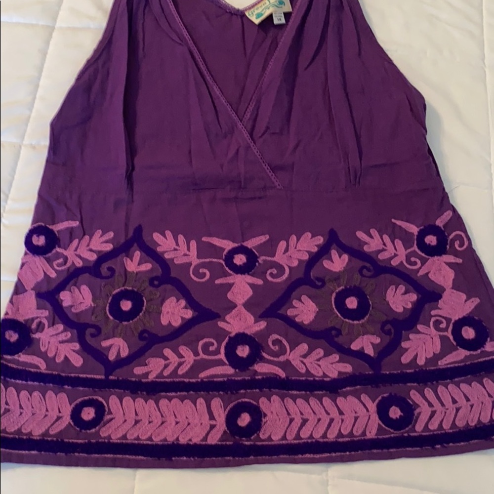 Embroidered Tank Top - Picture 4 of 4